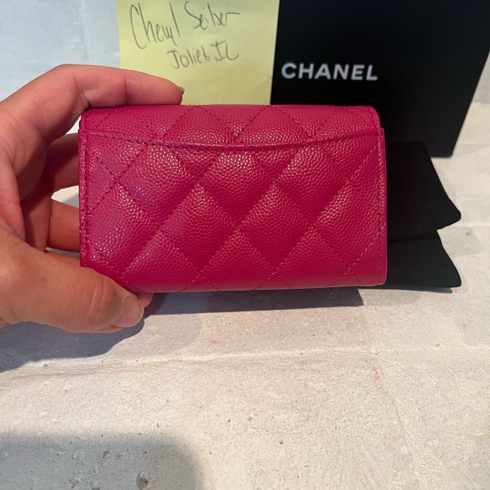 Chanel - Picture 3 of 15